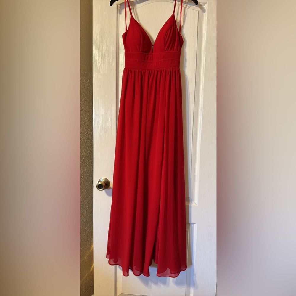 Vestido Rojo Talla Xs. Guinda Talla S. Negro Talla M..
